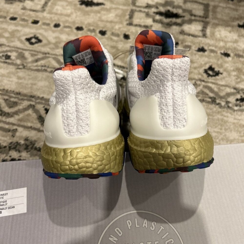 Ultraboost 5.0 DNA Title Sneakers Women's Size 12 White/ Gold HP7425 - Picture 5 of 7